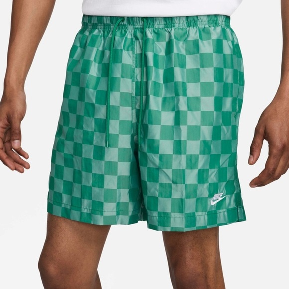 NWT Nike Men's Green Club Flow Checkered Shorts Size M - Picture 1 of 10